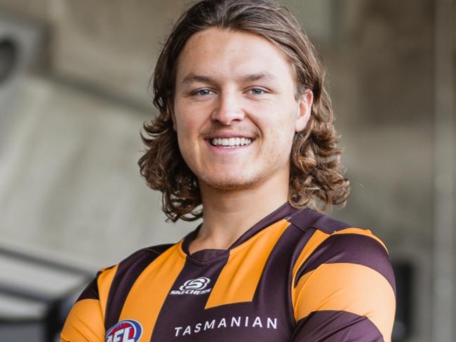 Jack Ginnivan in a Hawthorn jumper fir the first time.