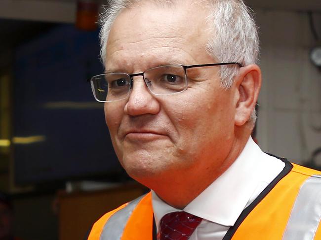 BRISBANE, AUSTRALIA - NewsWire Photos DECEMBER 20, 2021: Prime Minister Scott Morrison meets staff during a visit to Incitec in Brisbane. Picture: NCA NewsWire/Tertius Pickard