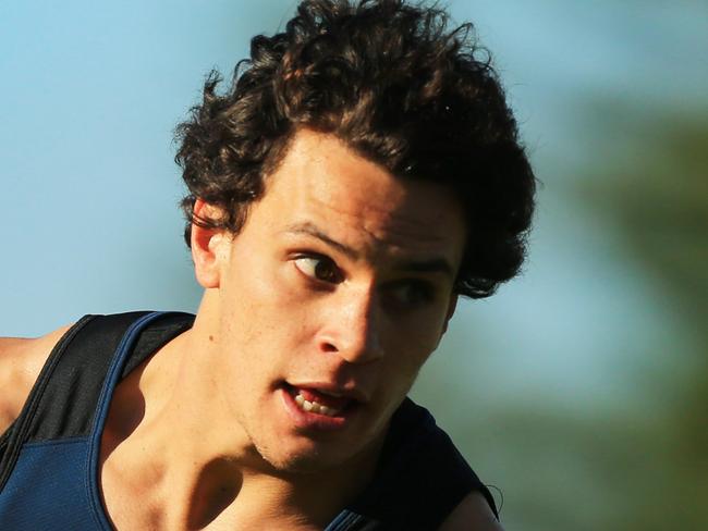 Matt Toomua during Australian Wallabies training at Coogee Oval ahead of their final game against France in Sydney. pic mark evans