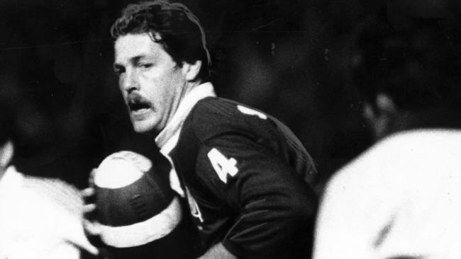 Gene Miles in action for Queensland in the 1984 State of Origin series.