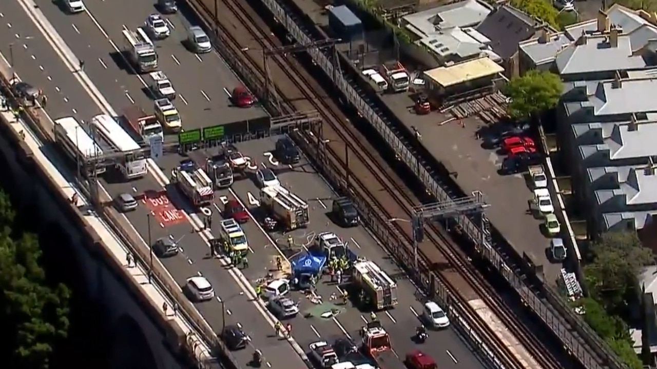 Horror car crash closes lanes on Sydney Harbour Bridge | The Mercury