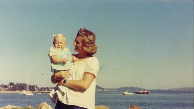 Lyn Simms and daughter Shanelle.