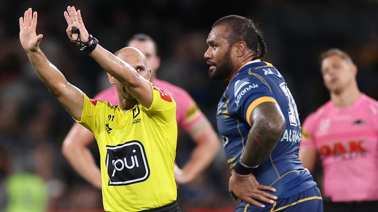 Referee Ashley Klein sends Junior Paulo to the sin-bin. Picture: Getty