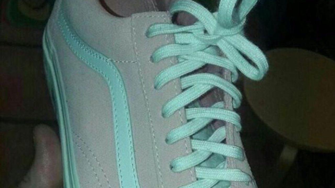 The science behind #shoegate explains why some people see grey and others  see pink - and it has nothing to do with creativity - YP
