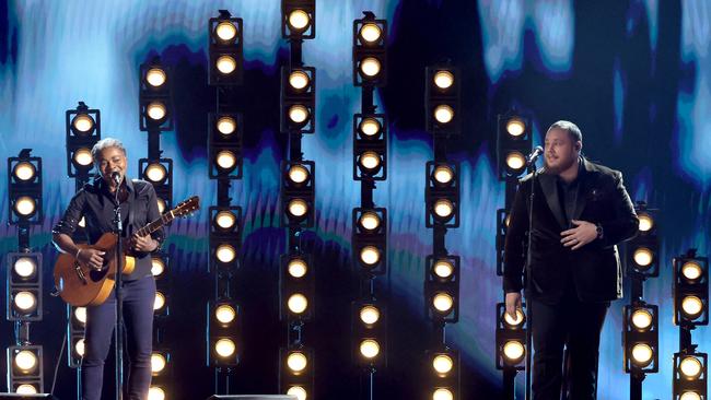 Tracy Chapman and Luke Combs perform onstage during the 66th Grammy Awards at Crypto.com Arena on February 04, 2024 in Los Angeles, California. Picture: Kevin Winter/Getty Images