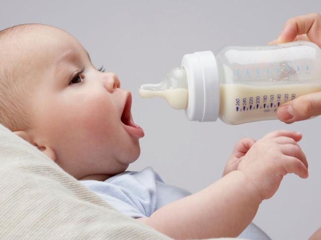 We've found all the best bottles to make your baby happy. Picture: iStock