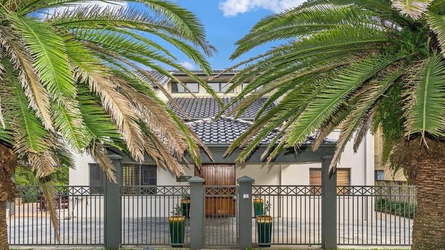 This eight-bedroom property, right on the creek at Hastings Point, is going up for auction.