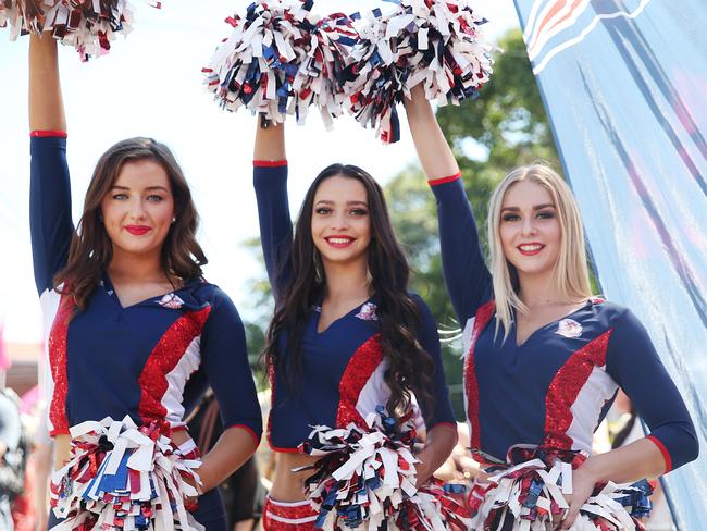 Rooster Girls Molly, Rebecca and Michaela