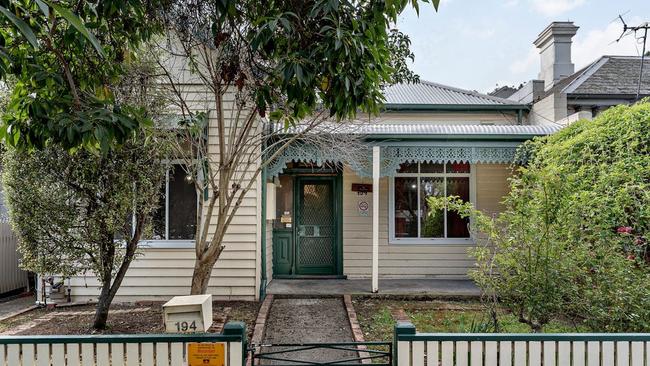 194 The Pde, Ascot Vale, sold for $1.355m.