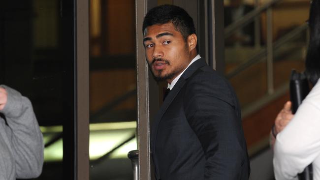 Former Rabbitohs player Kirisome Auva'a leaves court. (Andrew Henshaw)