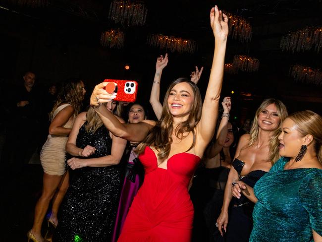 Sofia Vergara and Heidi Klum hit the dance floor. Picture: Getty Images for Netflix