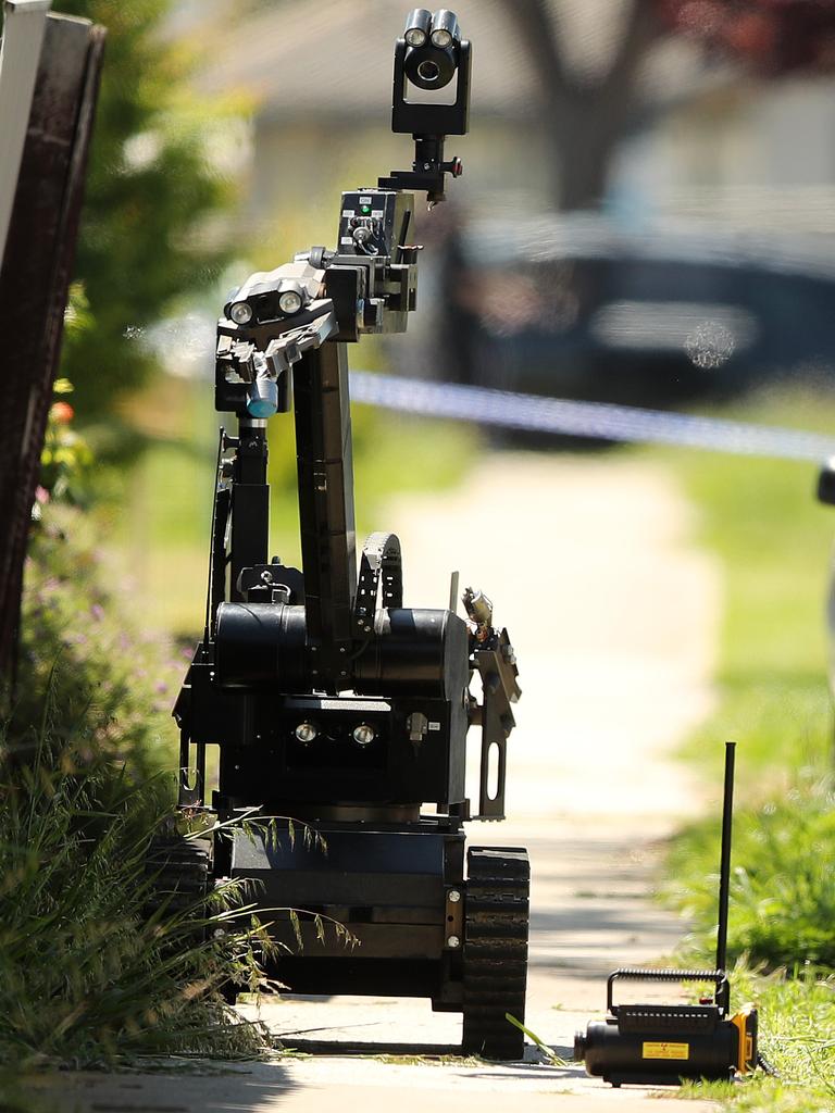 The bomb squad detonate a suspicious item in Camellia Cres Norlane. Picture: Alison Wynd