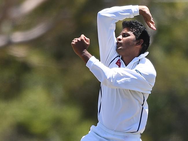 Sohan Boralessa of Aberfeldie bowls during the VTCA cricket match between Aberfeldie and Airport West St Christophers at Clifton Park in Aberfeldie , Saturday, January 25, 2020. (Photo/Julian Smith)