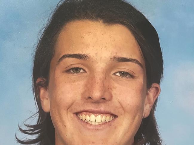 Melbourne Grammar School student, Ed Millear, died after collapsing at rowing training. , 17 year old Ed passed away peacefully Wednesday morning surrounded by his family.  Picture: Supplied