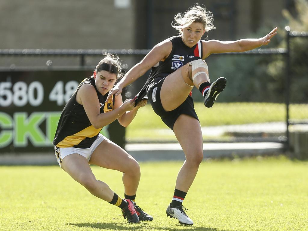 South East Women’s: Seaford’s Ally Smith tries to stop Jessica Stepanavicius of Frankston. Picture: Valeriu Campan