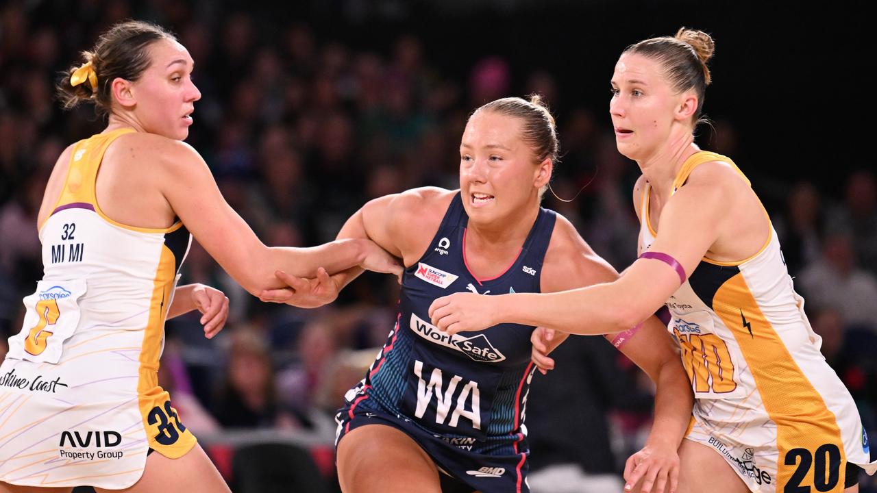 Shannon Eagland (l) in action for the Lightning in a recent Super Netball match.