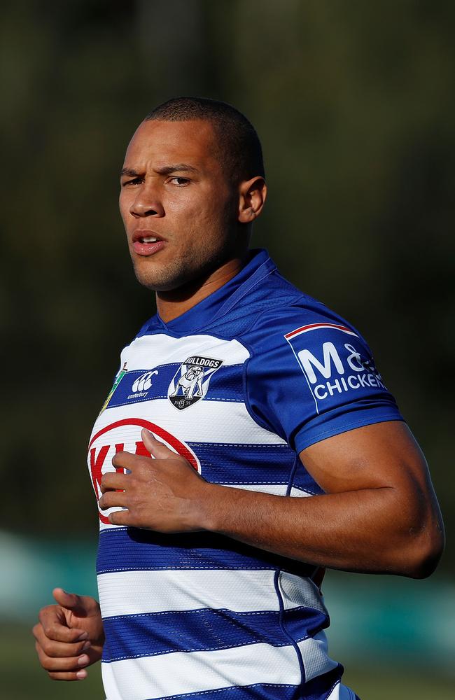 Moses Mbye’s Bulldogs farewell was spoiled by a rampant Titans outfit. (Photo by Jason McCawley/Getty Images)