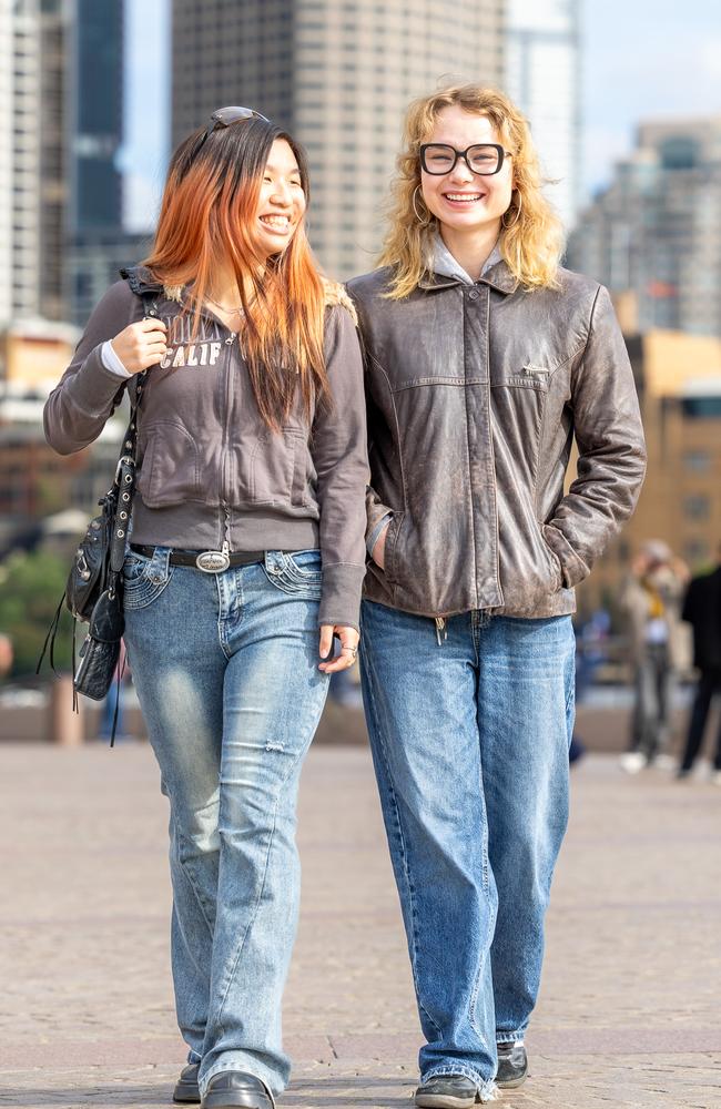 Pictured is Gin Hope, 21, and Lily Arnold, 21. Picture Thomas Lisson