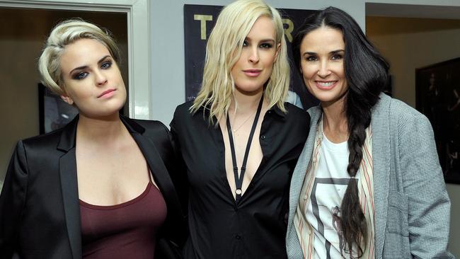 Rumer Willis talks about her mother Demi Moore and body image. | news ...