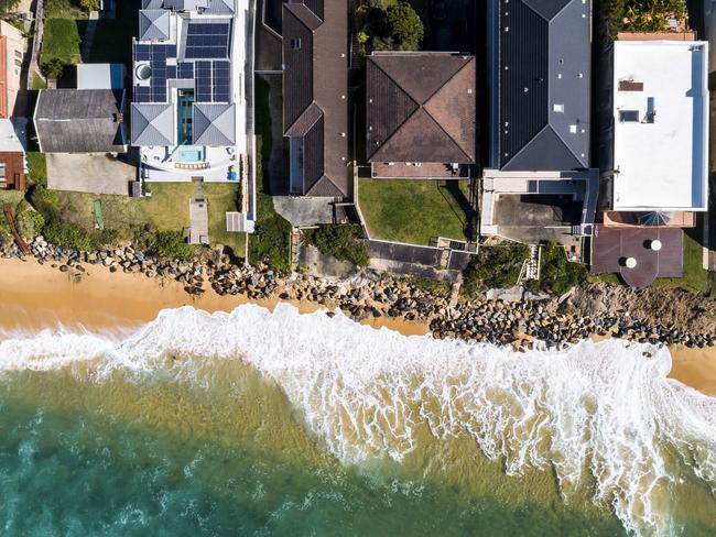 WAMBERAL, AUSTRALIA - NewsWire Photos AUGUST 09 2020:   Updated Images from Wamberal Coastal erosion. Houses along Ocean View Drive.Picture: NCA NewsWire / Darren Leigh Roberts