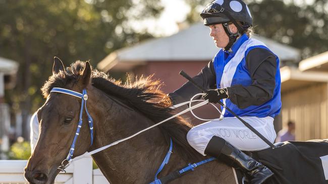 Rexx ridden by Jodi Worley wins race 1 at Clifford Park. Saturday. 28th Nov 2020