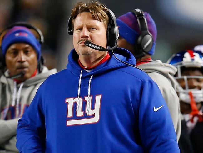 PITTSBURGH, PA - DECEMBER 04: Head Coach Ben McAdoo of the New York Giants looks on from the sidelines in the second half during the game against the Pittsburgh Steelers at Heinz Field on December 4, 2016 in Pittsburgh, Pennsylvania. Justin K. Aller/Getty Images/AFP == FOR NEWSPAPERS, INTERNET, TELCOS & TELEVISION USE ONLY ==