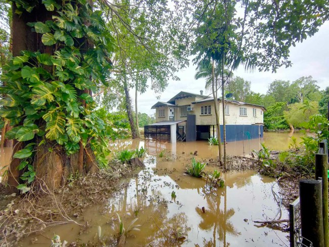 Warnings to FNQ residents delayed during intense flooding despite local ...