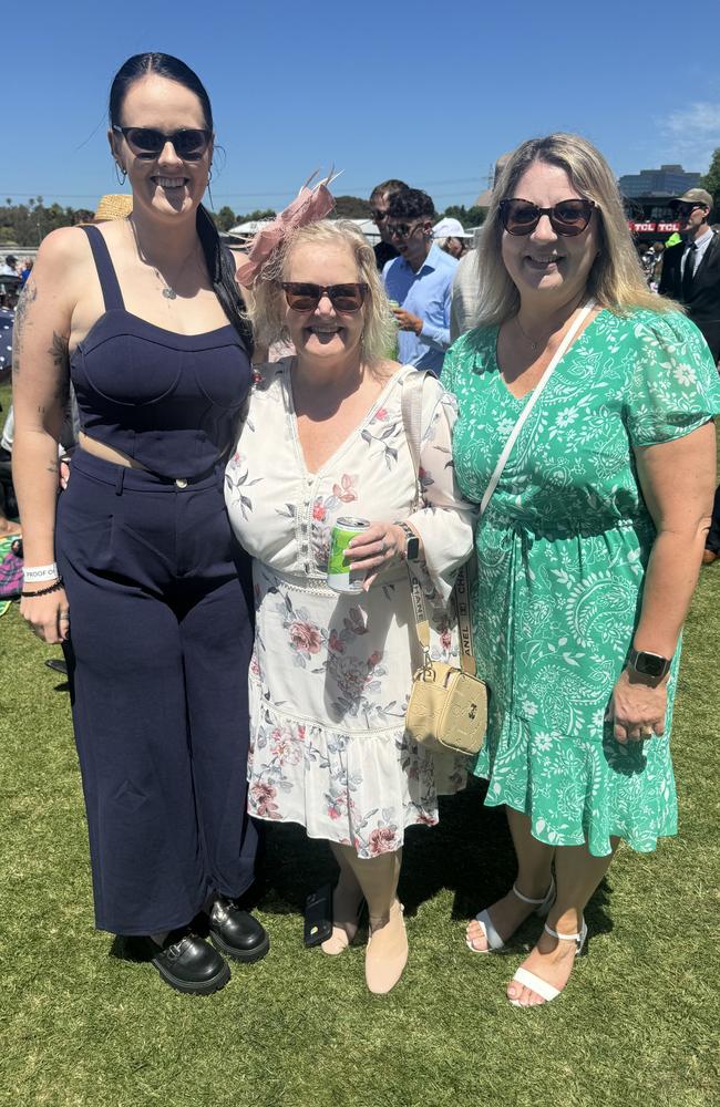 Marlee Schofield, Vicki Schofield and Wendy Lawton at the Melbourne Cup at Flemington Racecourse on November 5, 2024. Picture: Phillippa Butt