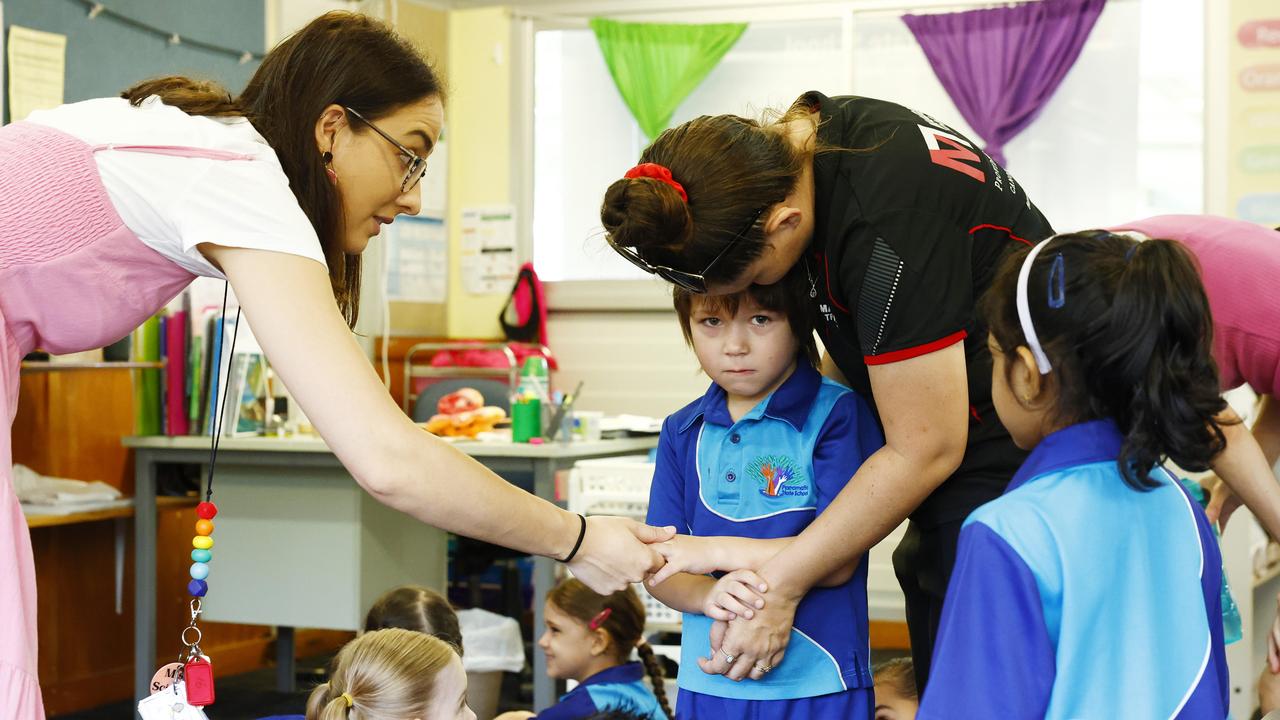 Edge Hill State School, Parramatta Park State School first day of ...