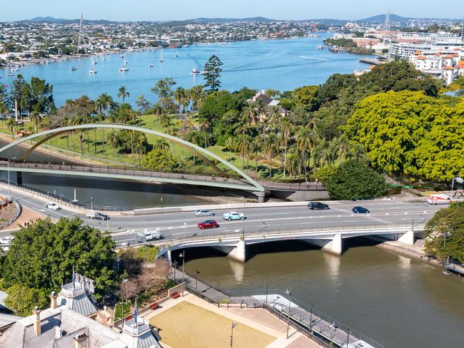 Artist's impression of the Breakfast Creek green bridge.