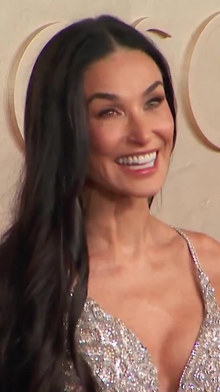 Demi Moore sparkles on the Oscars red carpet