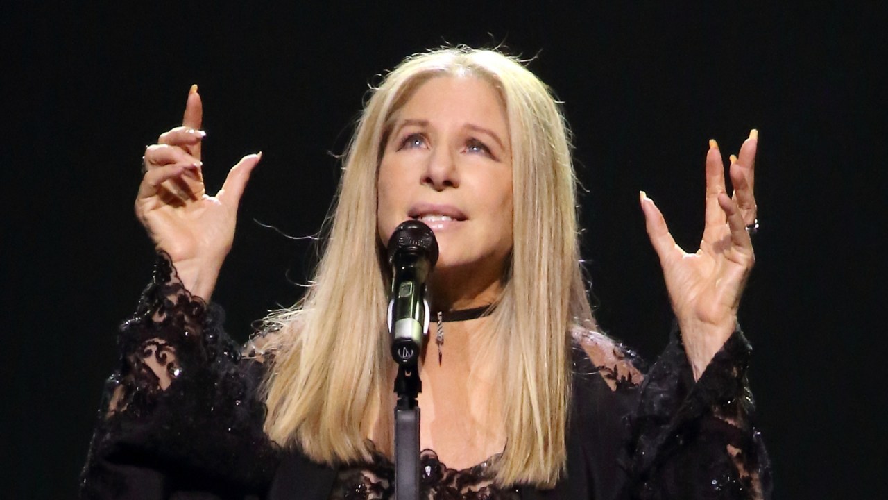 Barbra Streisand contacted Tim Cook over Apple's name pronunciation, Entertainment