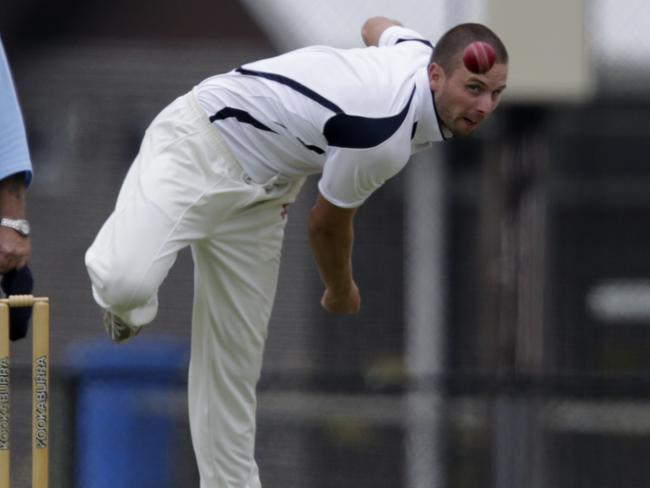 Chris Dew bowling for Pearcedale in a semi-final. Picture: Valeriu Campan