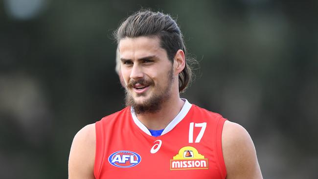 Tom Boyd is seen during a Western Bulldogs training session at Whitten Oval in Melbourne, Thursday, April 26, 2018. The Western Bulldogs play the Carlton Blues in round six of the AFL this Friday. (AAP Image/Julian Smith) NO ARCHIVING