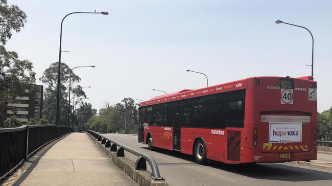 Wilde Ave experiences heavy traffic.