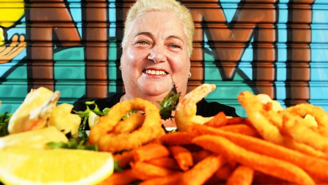 <s1>Jill Johnson from Frying Nemo loves serving up Territory seafood</s1>. <source>Picture: IVAN RACHMAN</source>                                             <source/>