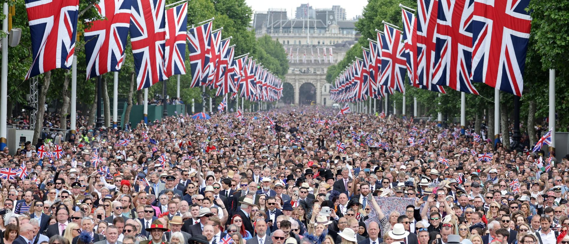 Members of the public gather outside the palace during Trooping The Colour on June 02, 2022 in London, England. Picture: Chris Jackson/Getty Images.