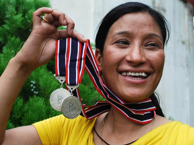 Indian mountaineer Anshu Jamsenpa completed two climbs of Mount Everest in completed in 118 hours and 15 minutes, the fastest dual effort. Picture: AFP