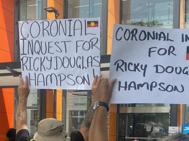 Family and friends rallying together in front of the Dubbo Base Hospital after Kamilaroi-Dunghutti man Ricky "Dougie" Hampson Junior death.