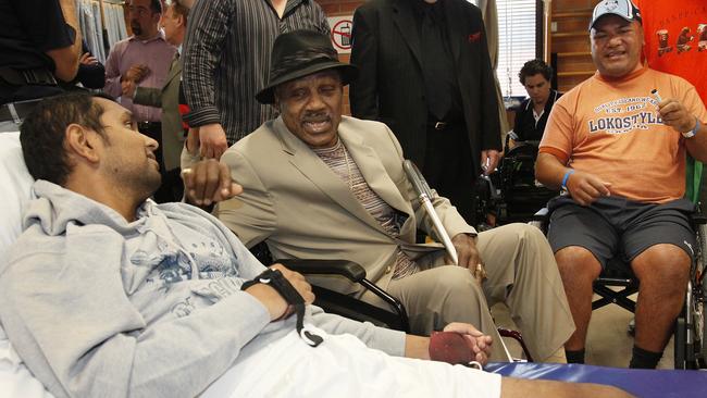 Dinesh Palipana became a quadriplegic after having a road accident in 2010. During his time in hospital, he was fortunate to meet legendary boxer Joe Frazier.