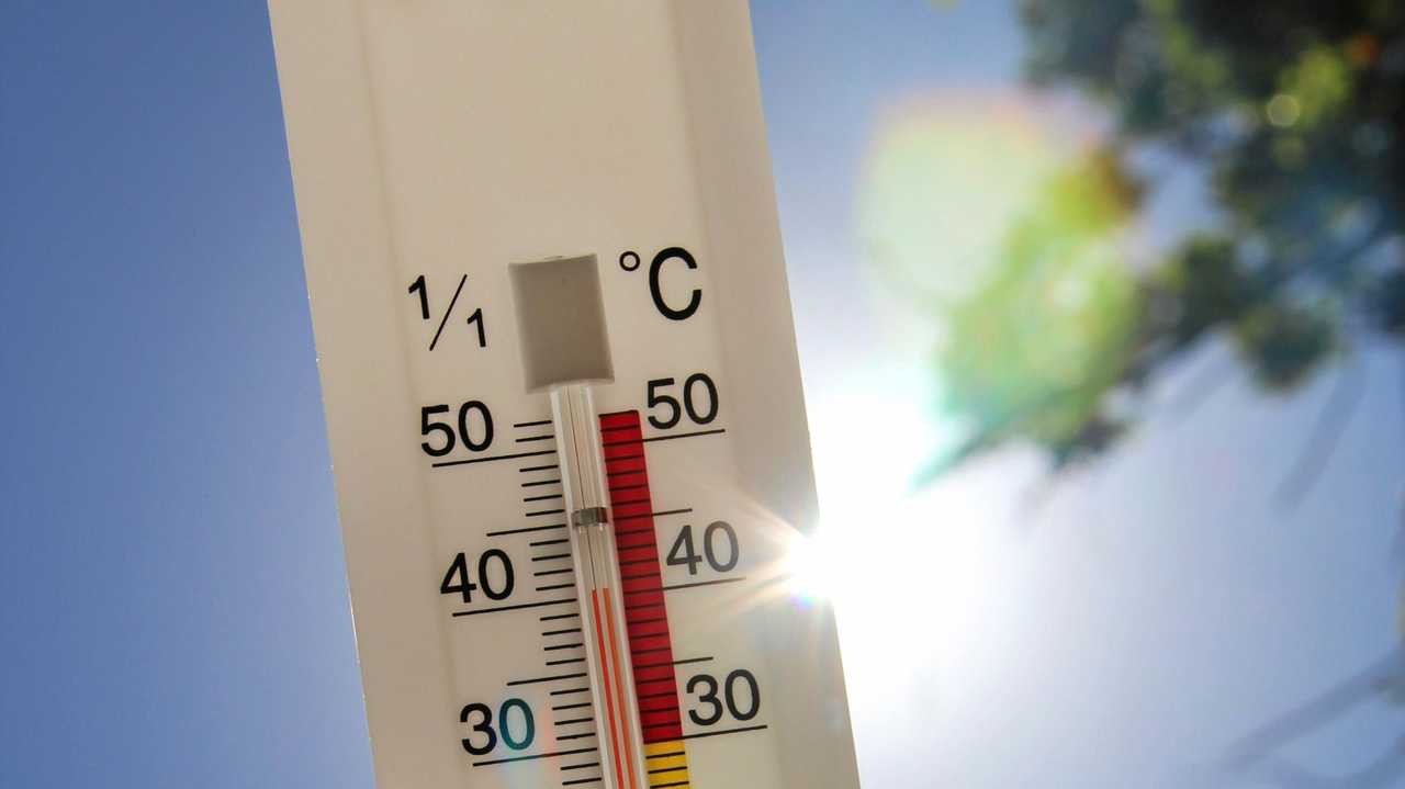 Heart warning for elderly, sick as heatwave continues | The Courier Mail