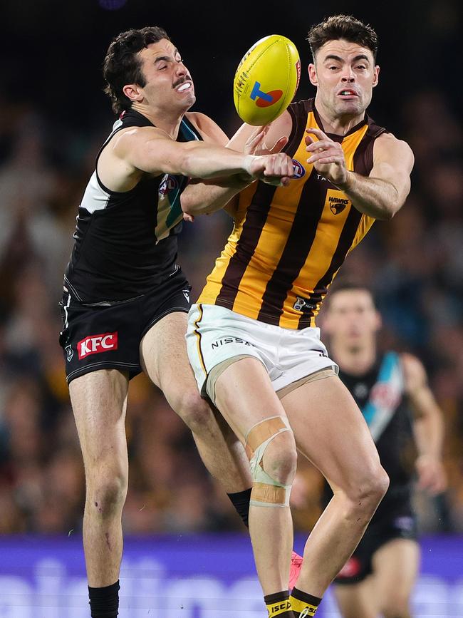 Josh Sinn spoils Conor Nash during Port Adelaide’s semi-final win.