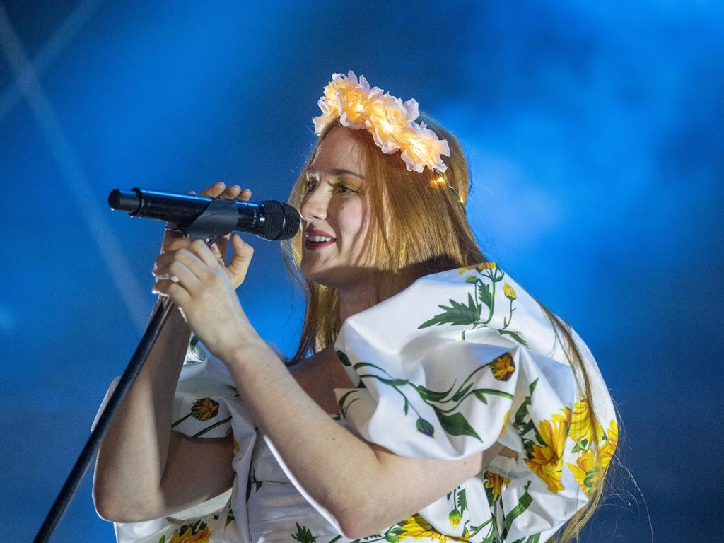 Friday nights headline act Vera Blue performs at the Toowoomba Carnival of Flowers Festival of Food and Wine. Friday, September 9, 2022. Picture: Nev Madsen.