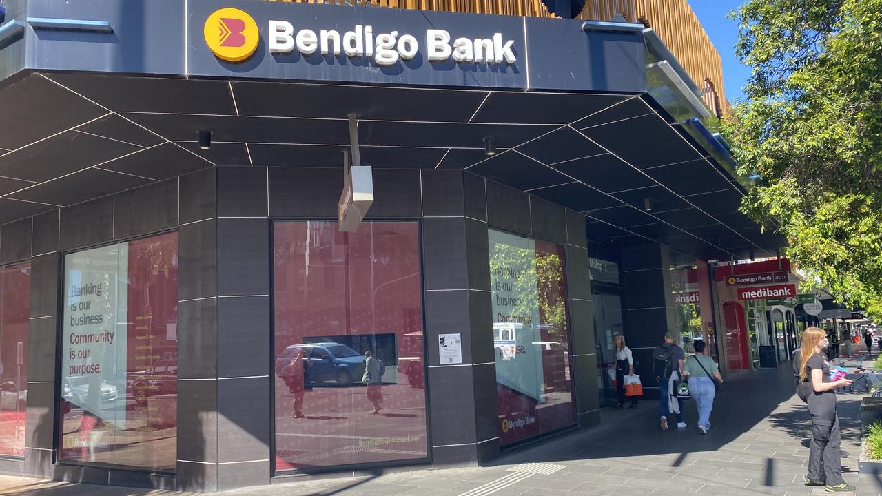 Bendigo Bank’s Malop St branch ‘temporarily closed’ for 10 weeks