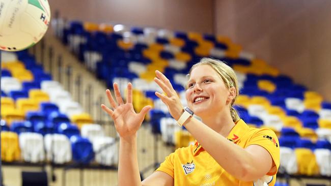 USC Thunder talent, Annie Lawrie. Photo Patrick Woods / Sunshine Coast Daily.