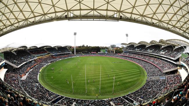 South Australia is ramping up its bid to host AFL finals at Adelaide Oval. Picture: Daniel Kalisz/Getty Images