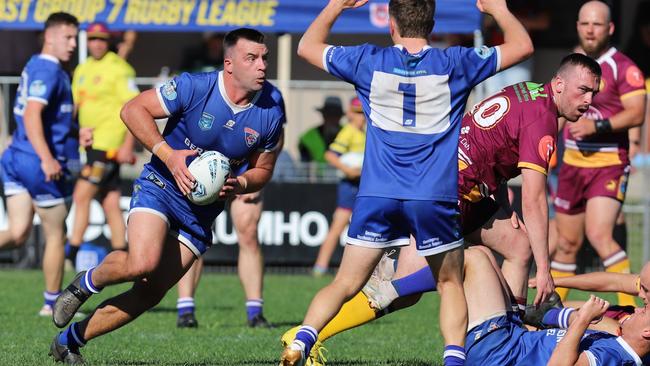 Captain Nathan Ford takes a burst for Gerringong Lions. Picture: Steve Montgomery Sports Photography