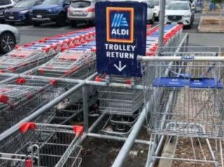 Aldi trolley size debate on facebook