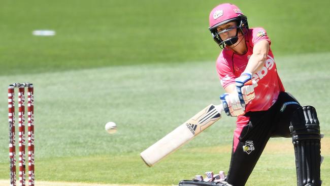 Ellyse Perry in WBBL action for the Sydney Sixers.