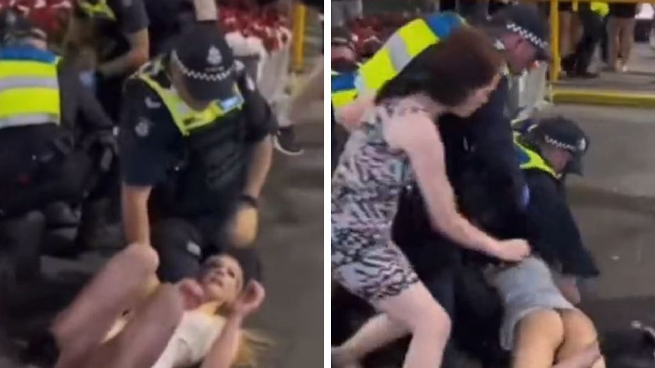 Woman brawls with cops in Melbourne